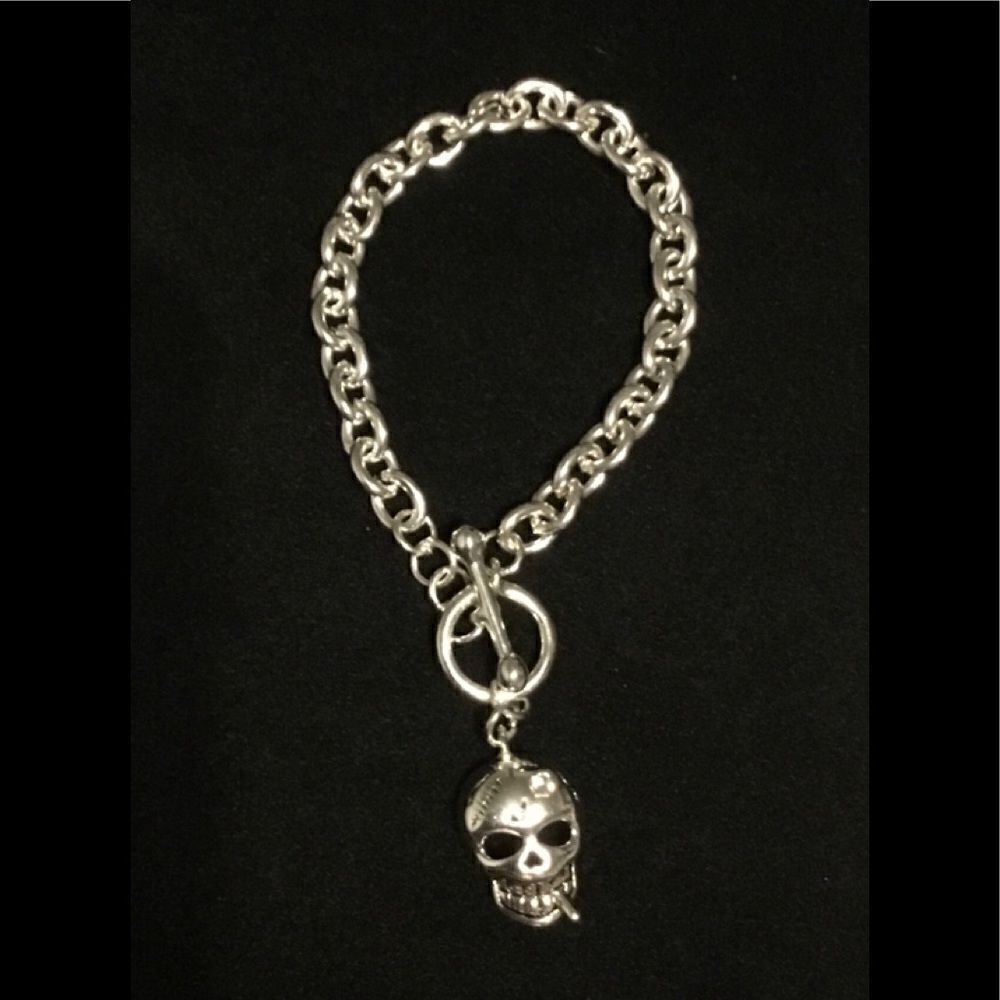 New Trendy Silver Skull Charm Toggle Bracelet
